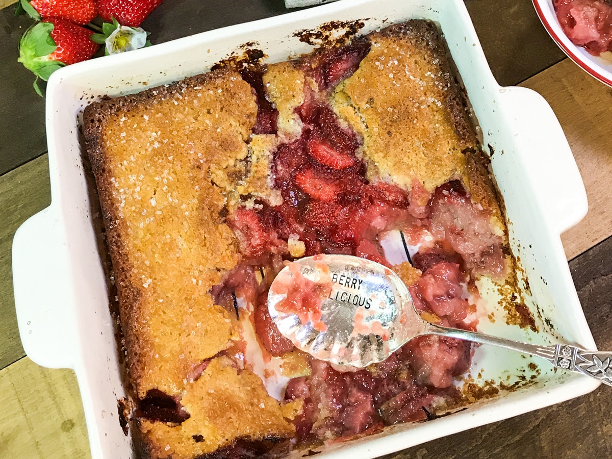 Easy Strawberry Cobbler